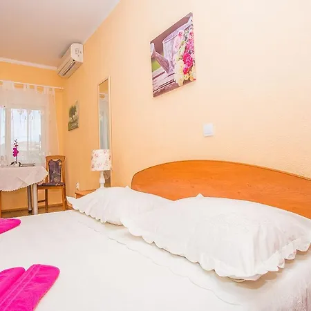 Studio 2 Apartment Makarska